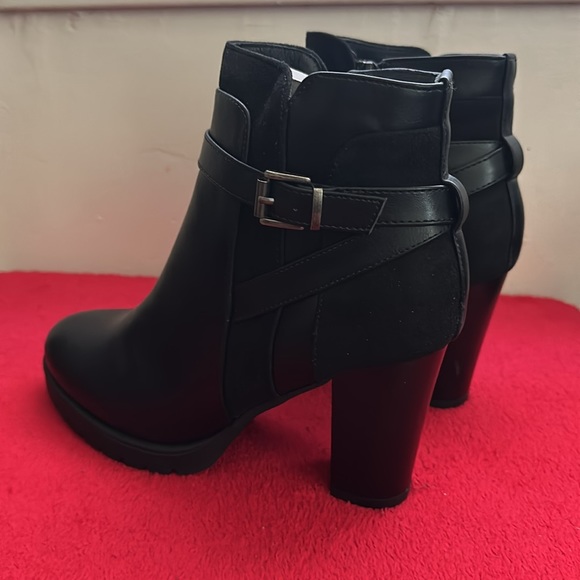 Women’s Black Booties - Picture 3 of 8